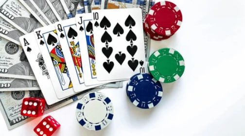 မြန်မာ Gamer ငါးပစ်ဂိမ်း Mobile APP မှ ကစားနေသောမြင်ကွင်း